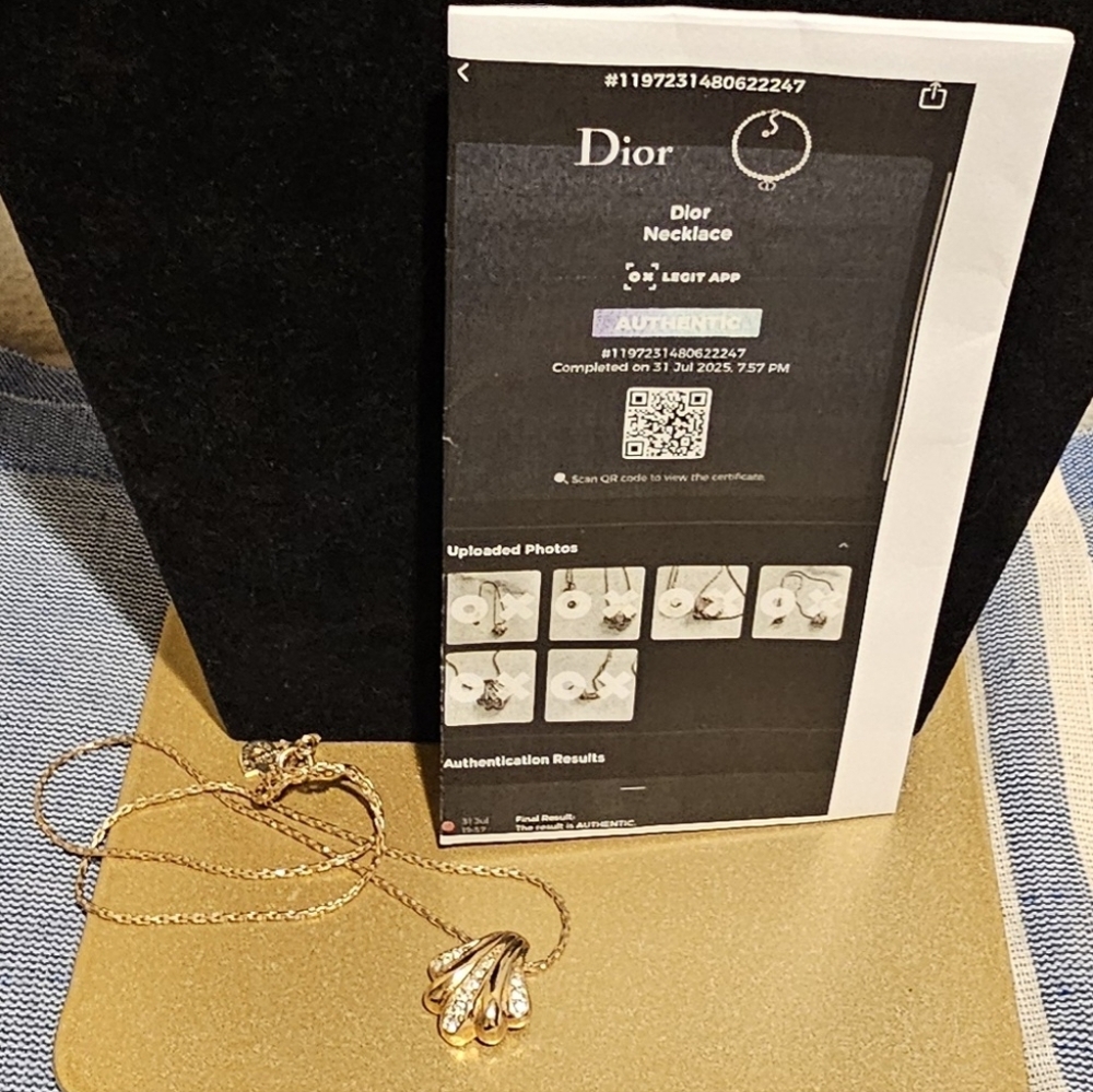 Christian Dior Gold Rhinestone Shell Necklace - Picture 12 of 14